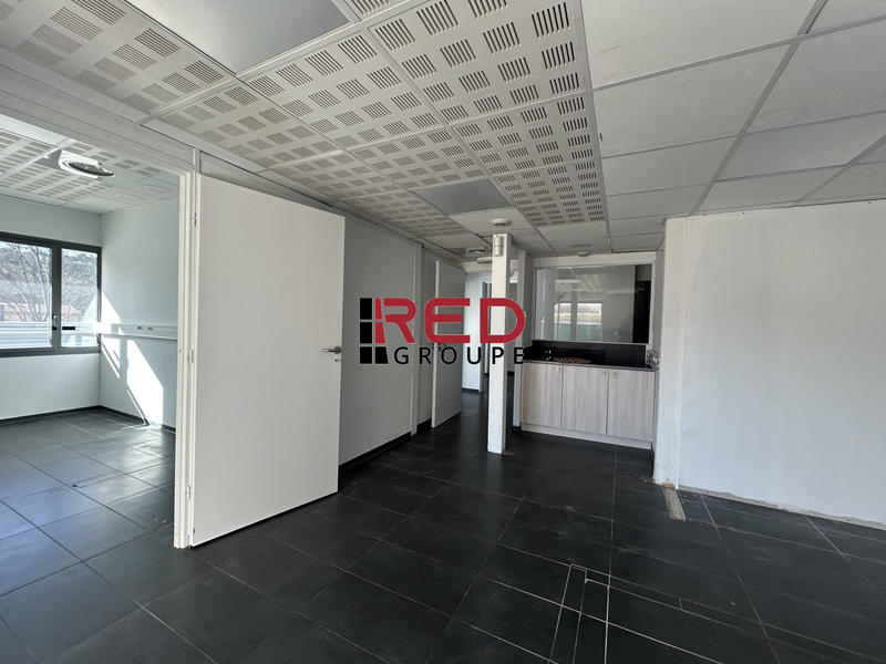 Bureau - 122 m²