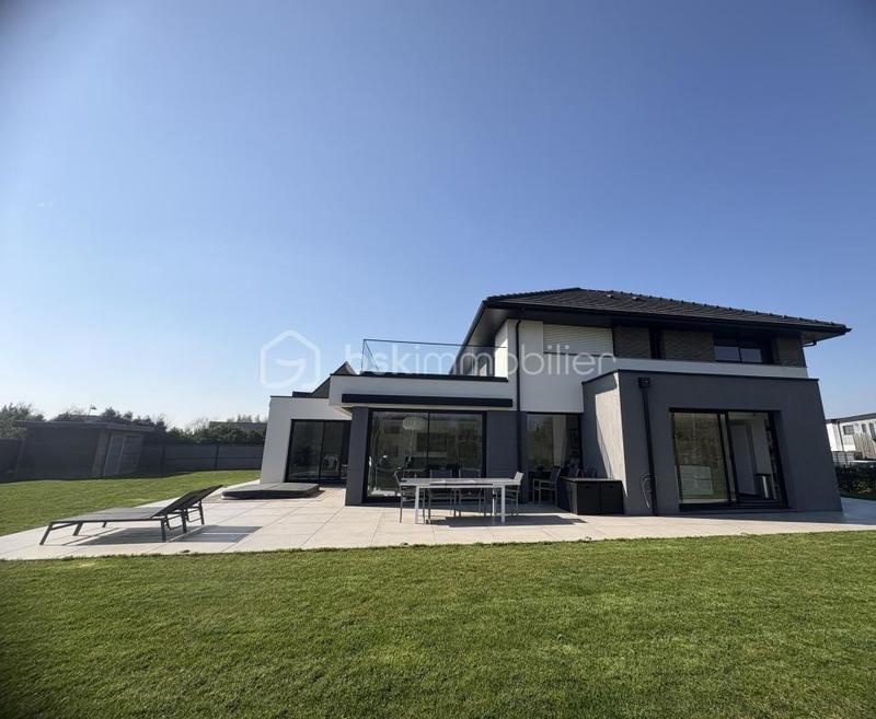 Maison - 190 m² - 6 pièces