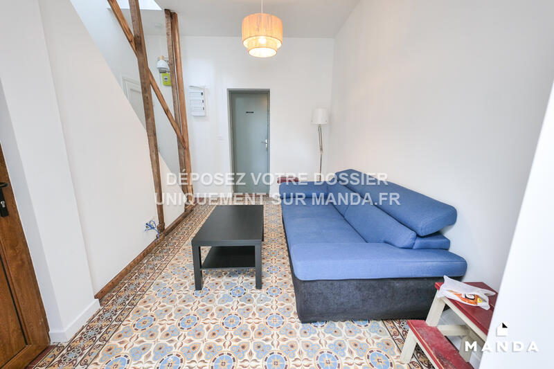 Chambre - 9 m² - 5 pièces