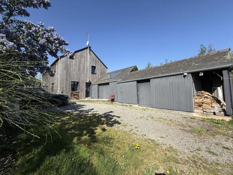 Maison - 218 m² - 9 pièces