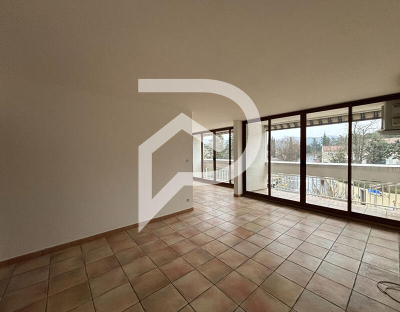 Appartement - 84 m² - 4 pièces