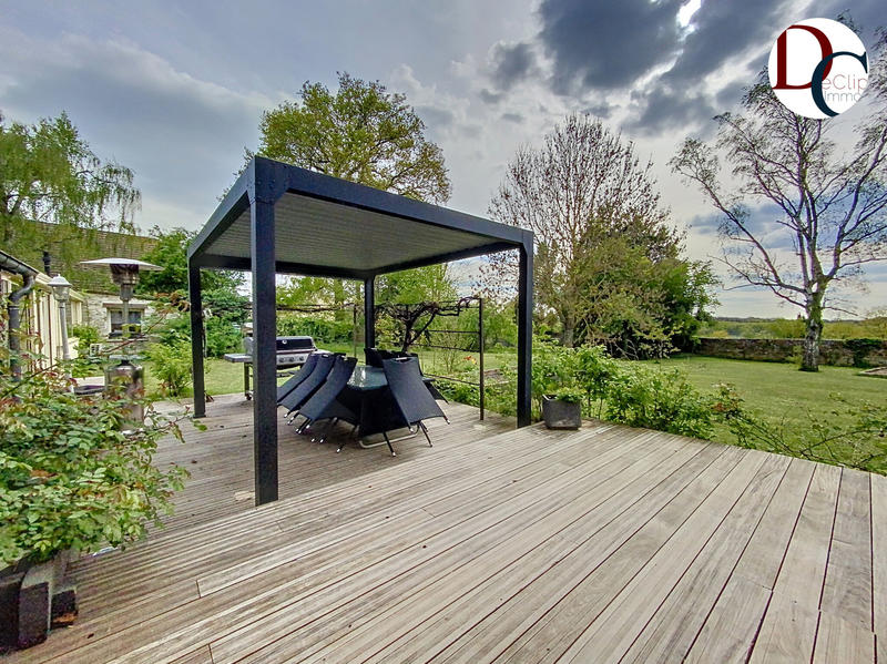 Maison - 465 m² - 13 pièces