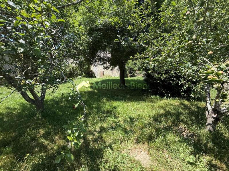 Maison - 180 m² - 8 pièces