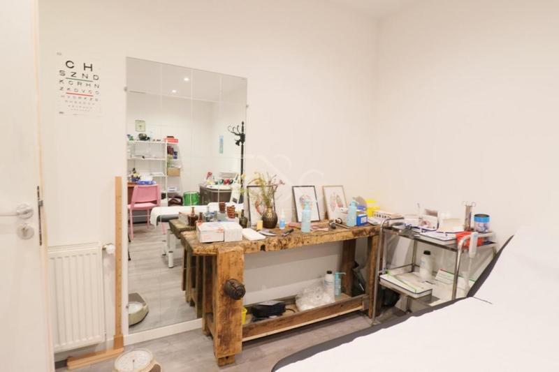 Local d'activité / Entrepôt - 109 m²