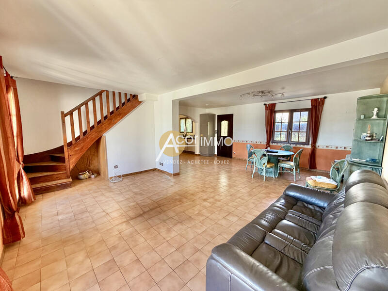 Maison - 110 m² - 5 pièces