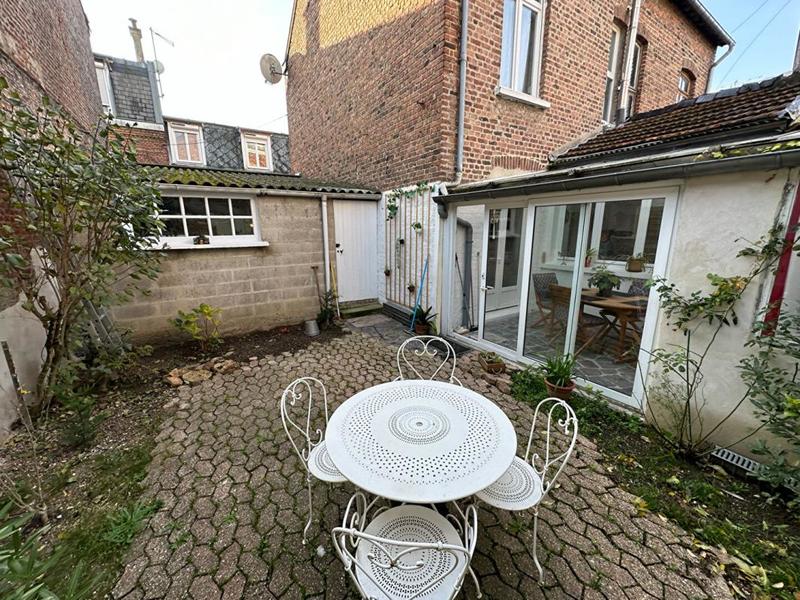 Maison - 92 m² - 5 pièces