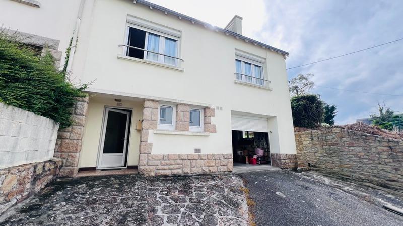 Maison de ville - 90 m² - 7 pièces