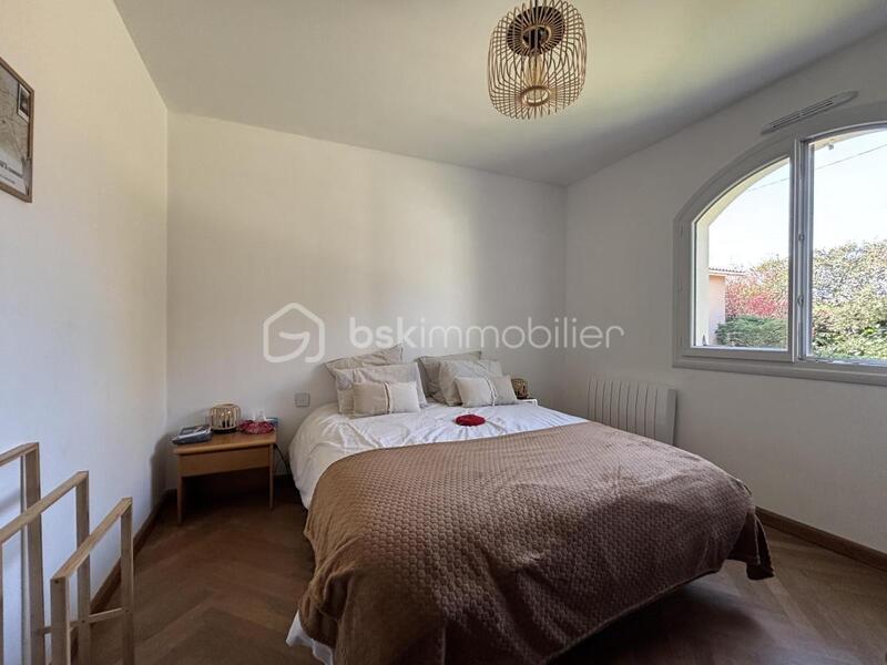 Maison d'architecte - 219 m² - 8 pièces