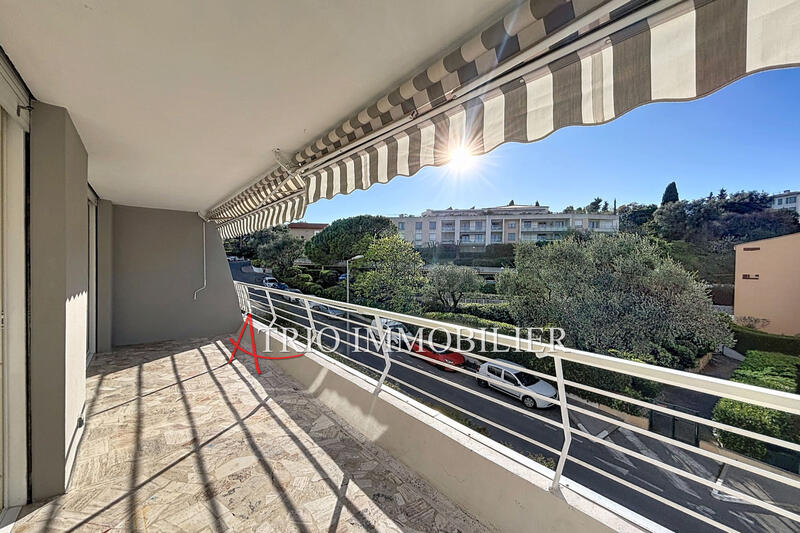 Appartement - 81 m² - 3 pièces