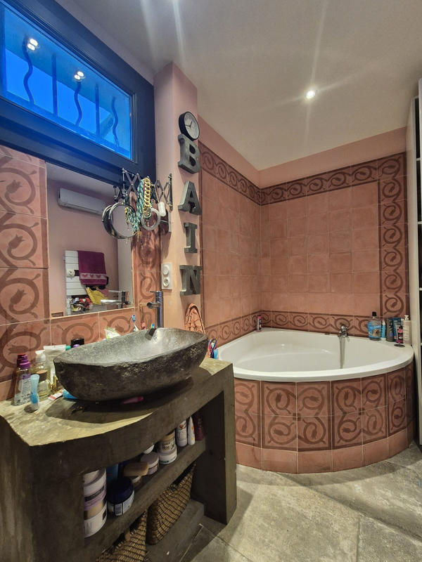 Villa - 208 m² - 11 pièces