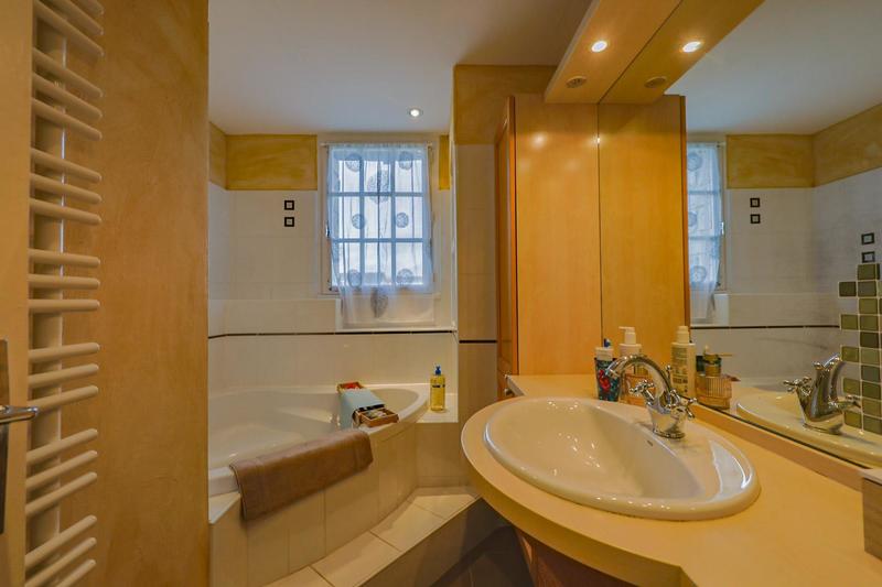 Maison - 173 m² - 6 pièces