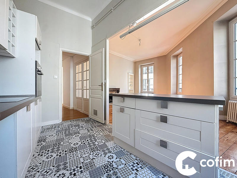 Appartement - 98 m² - 4 pièces