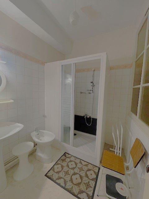 Maison - 185 m² - 10 pièces