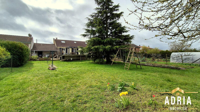 Maison - 136 m² - 8 pièces