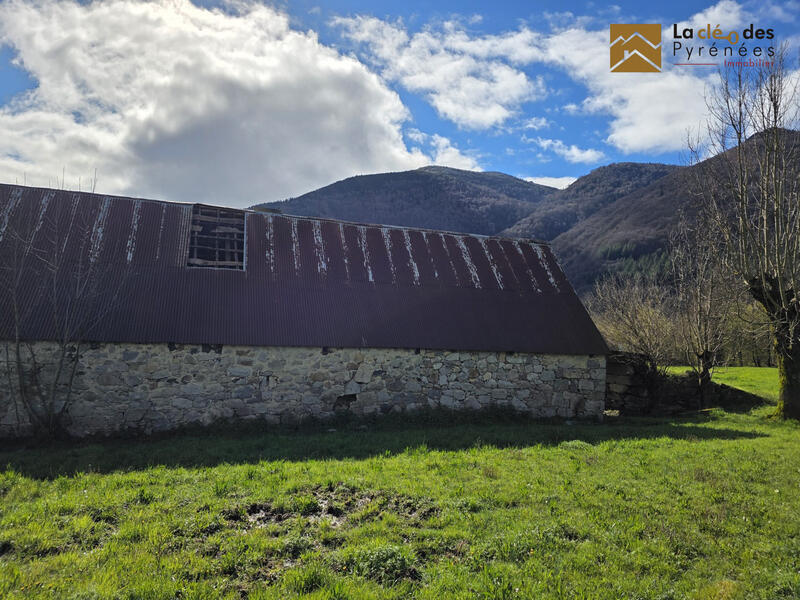 Maison ancienne - 200 m² - 2 pièces