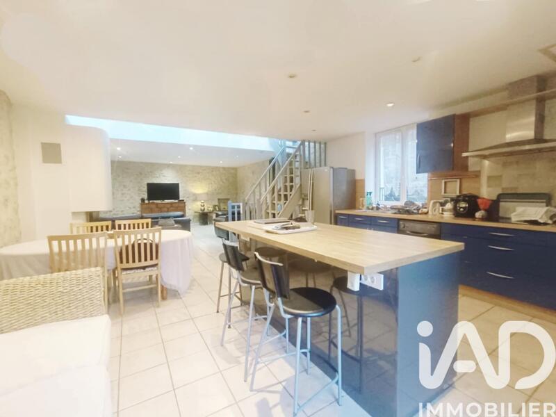 Maison de village - 140 m² - 4 pièces