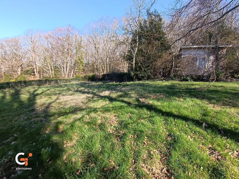 Terrain - 1 200 m²
