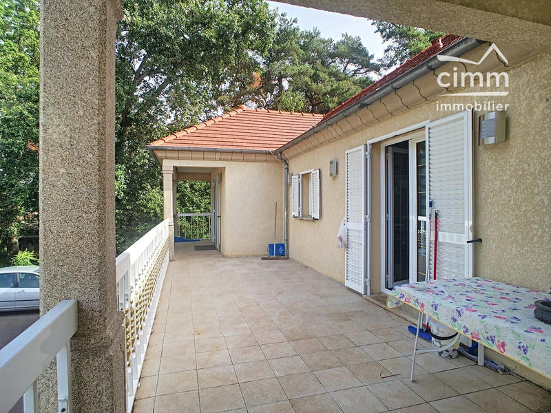 Maison - 194 m² - 6 pièces