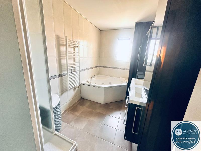 Maison - 110 m² - 6 pièces