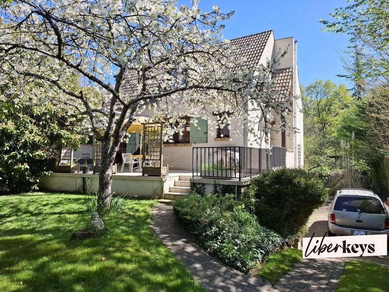 Maison - 136 m² - 6 pièces