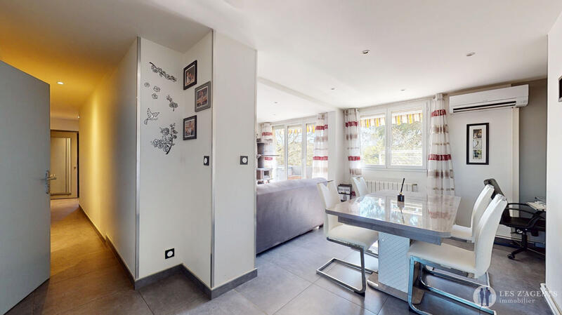 Appartement - 85 m² - 5 pièces