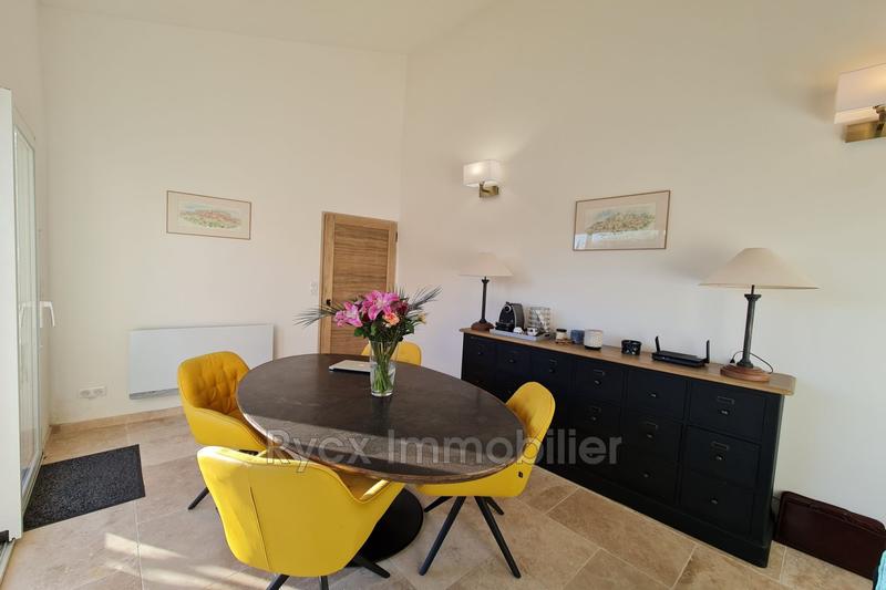 Maison - 285 m² - 9 pièces