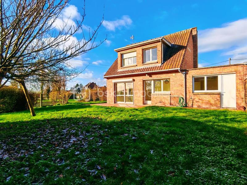 Maison - 110 m² - 4 pièces