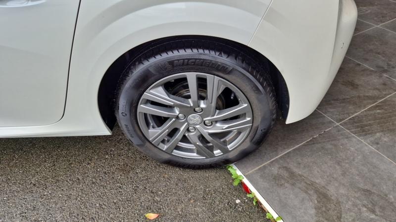 Peugeot 208 II PureTech 100 s&amp;S Style