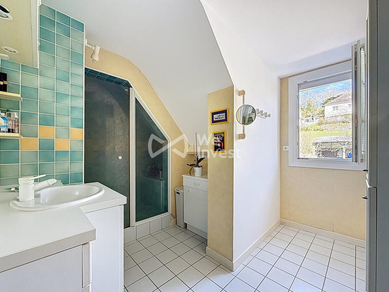 Maison - 215 m² - 7 pièces