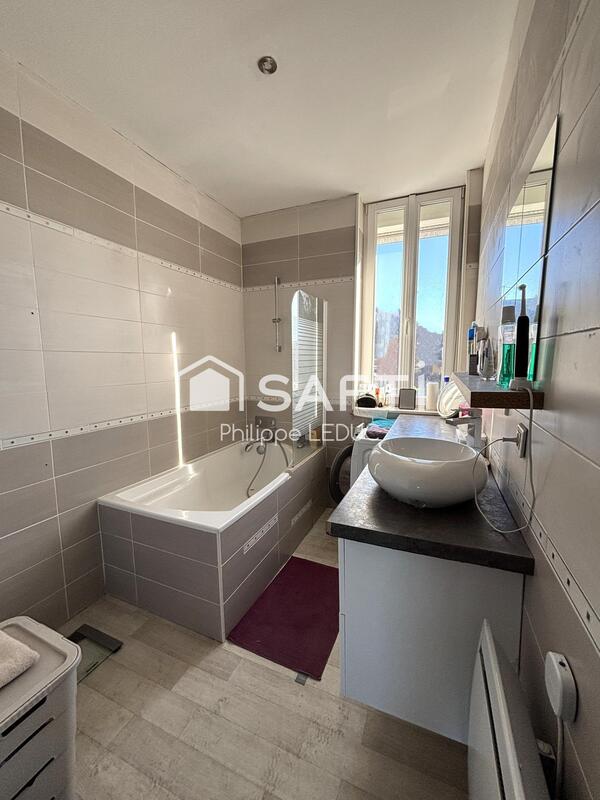 Maison - 104 m² - 4 pièces