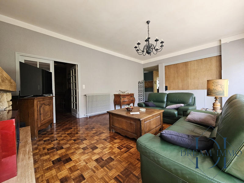 Villa - 319 m² - 14 pièces