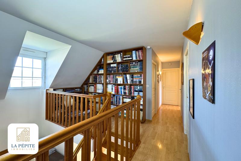 Maison - 186 m² - 9 pièces