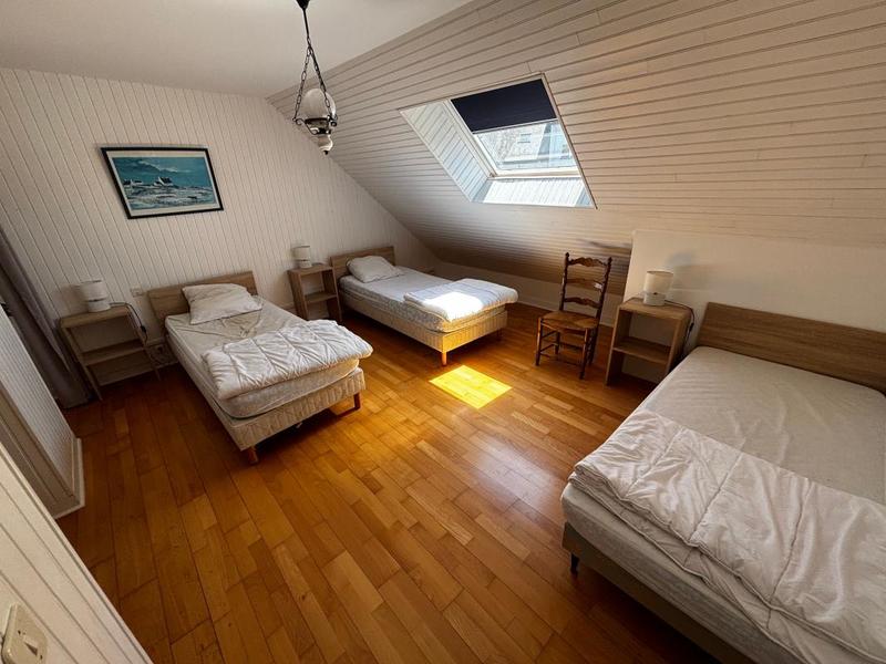 Maison - 212 m² - 9 pièces