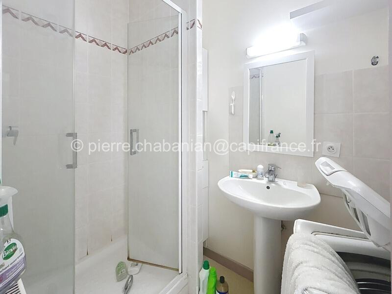 Immeuble - 349 m² - 18 pièces