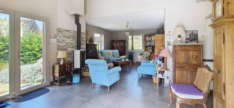 Maison - 182 m² - 7 pièces