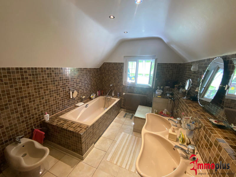 Maison - 165 m² - 7 pièces