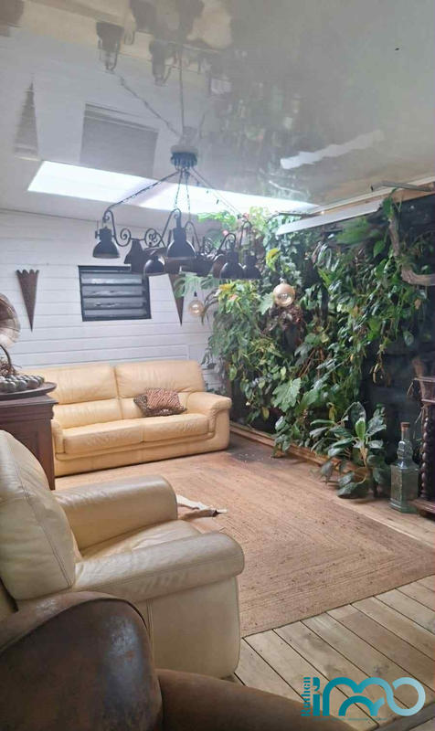 Maison traditionnelle - 320 m² - 8 pièces