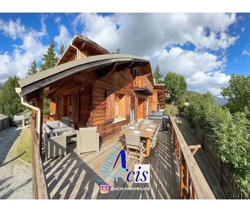 Maison - 197 m² - 7 pièces