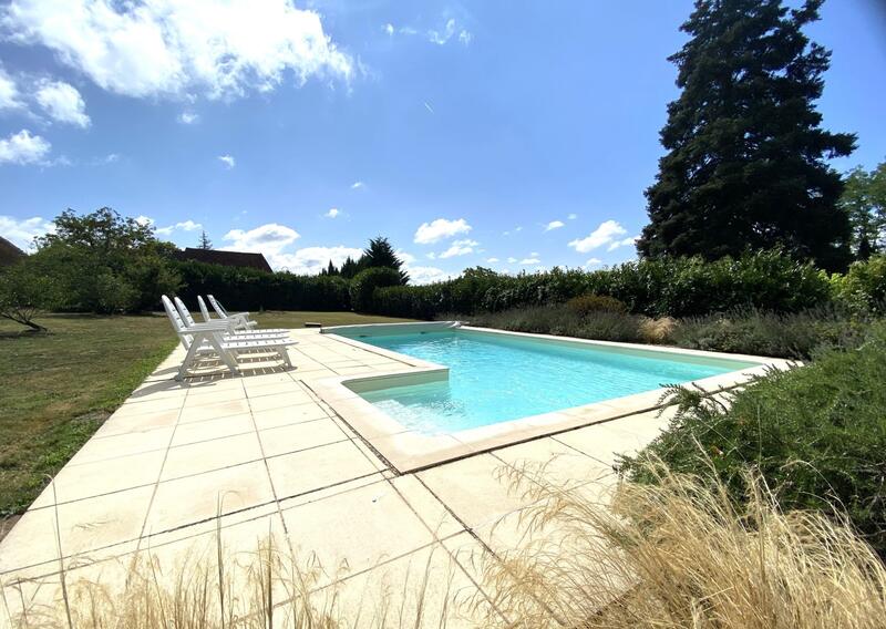 Maison traditionnelle - 192 m² - 8 pièces