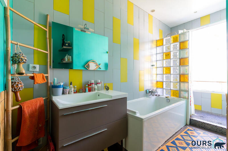 Maison - 214 m² - 8 pièces