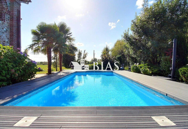 Maison - 272 m² - 7 pièces