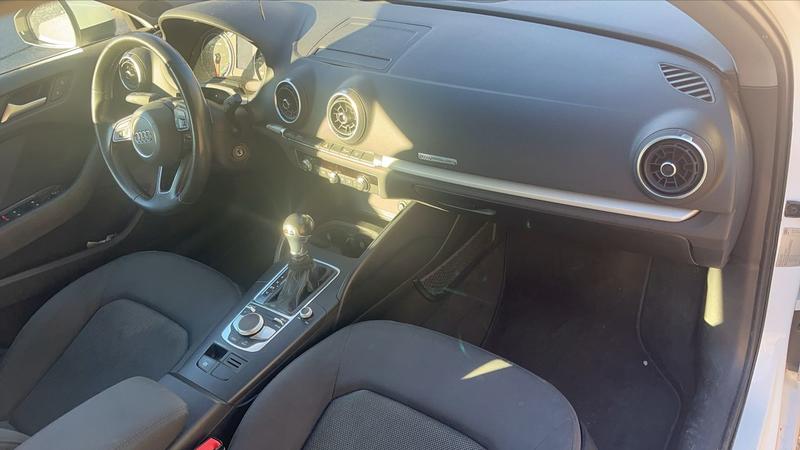 Audi A3 sportback 1.6 Tdi 116 s-Tronic 7 Ambiente - Automatique