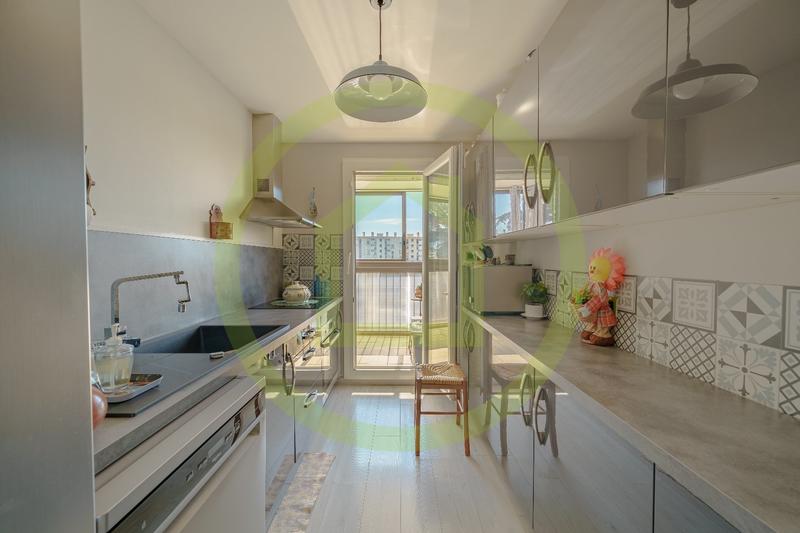 Appartement - 77 m² - 4 pièces