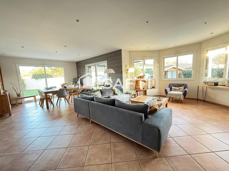 Maison - 180 m² - 6 pièces