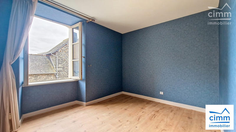 Maison - 209 m² - 7 pièces