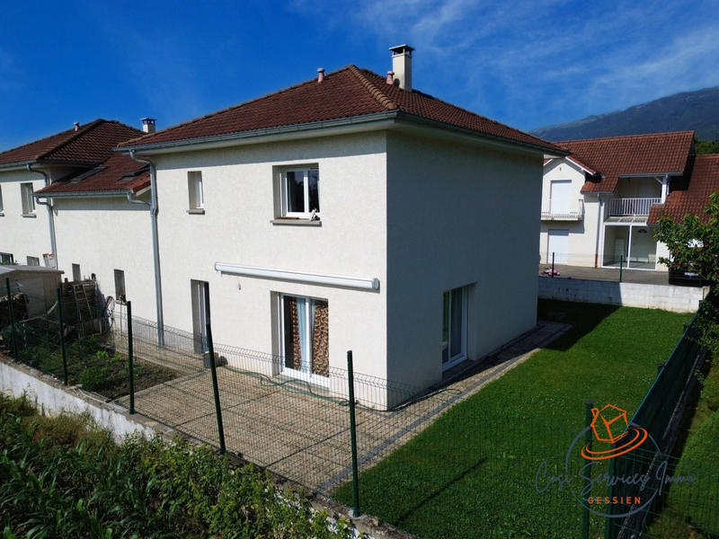 Maison - 135 m² - 6 pièces