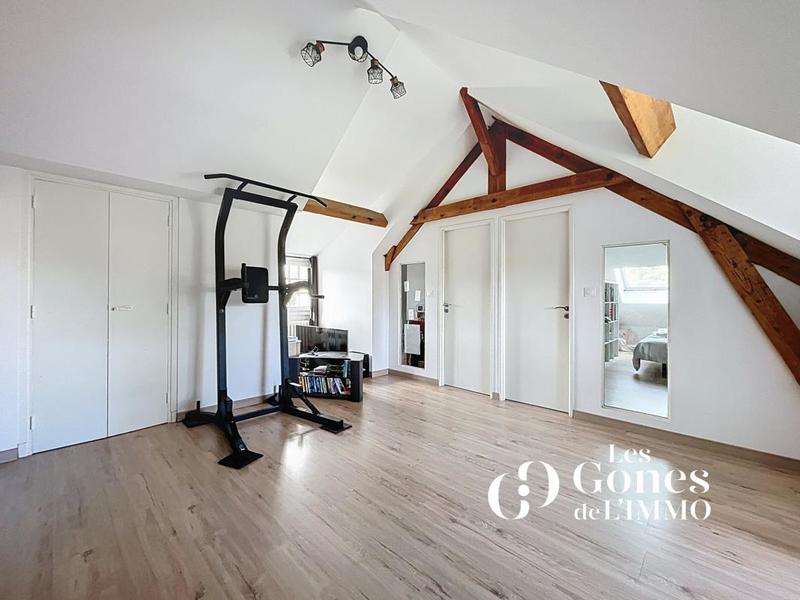 Propriété - 340 m² - 7 pièces