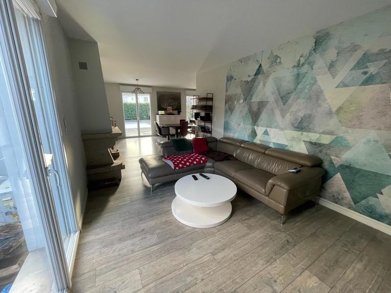 Maison - 172 m² - 8 pièces