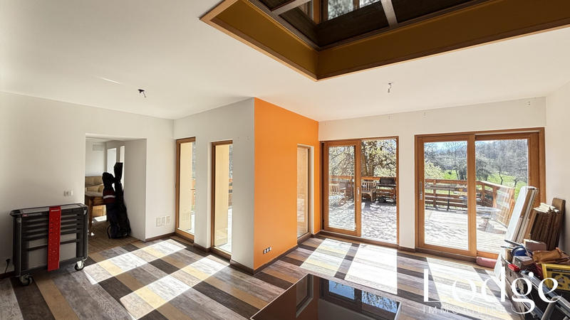 Maison - 206 m² - 6 pièces