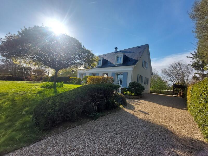 Maison - 203 m² - 6 pièces